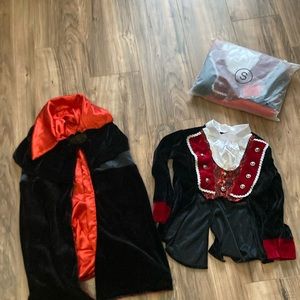 2 vampire costumes size S youth